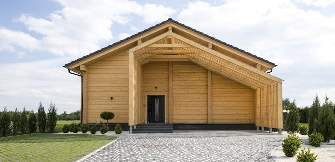पोलैंड में बना लकड़ी का घर: