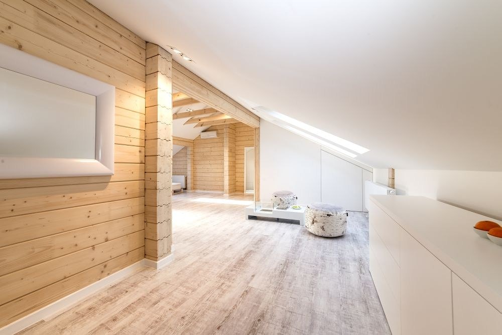 पोलैंड में बना लकड़ी का घर:
