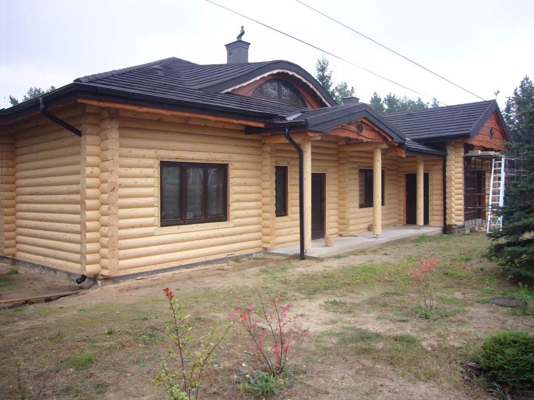 Casa de madera de un tronco en Polonia "Dieta"