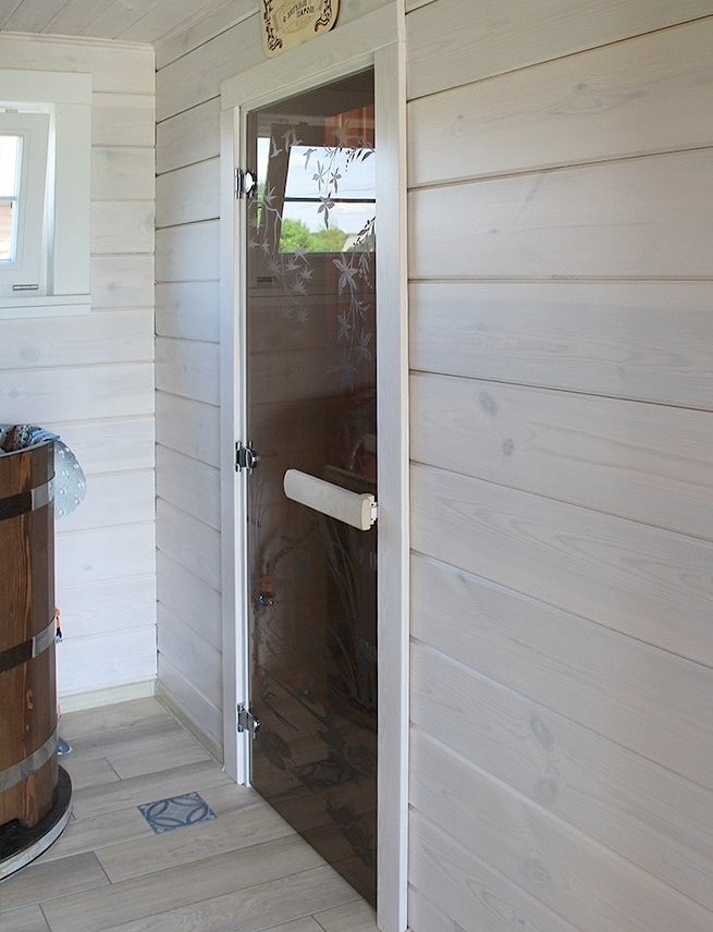 Bad laget av laminert finertømmer med en terrasse "Poseidon" 47 m²