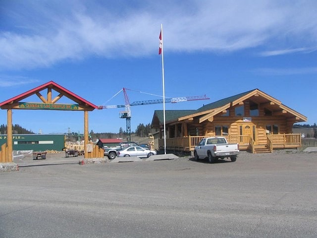 Håndklippte trehus fra Canada