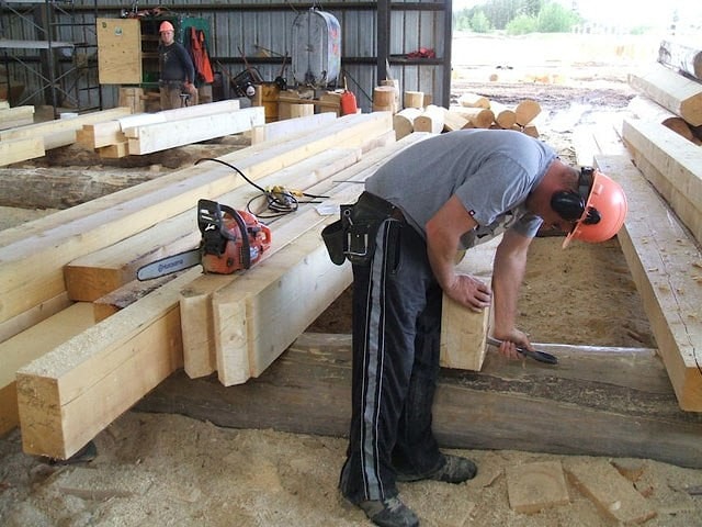 Håndklippte trehus fra Canada