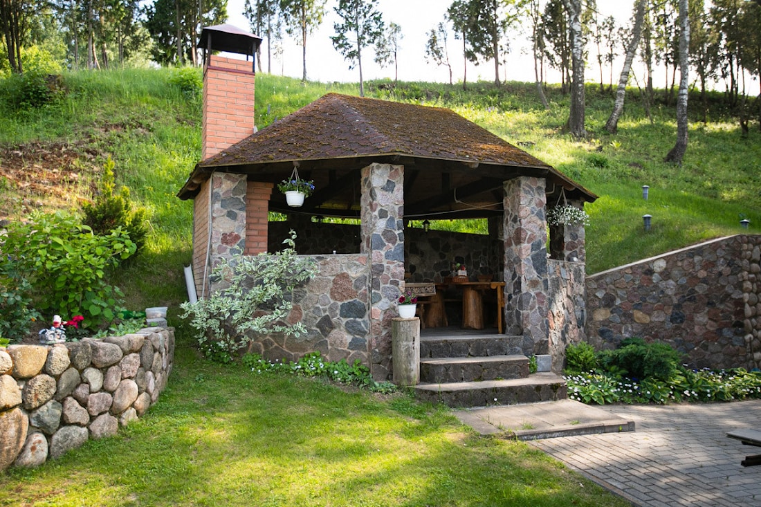 Беседка из камня