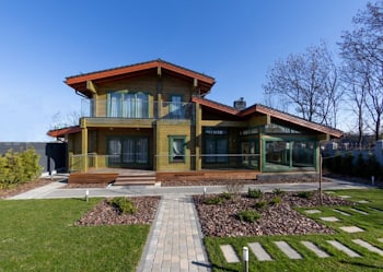 Casă din lemn cu o terasă vitrată "Casa programatorului" 250 m² Minsk