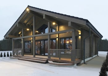 Cabană din lemn negru de la un bar „Pădurea Neagră”, de 164 m²