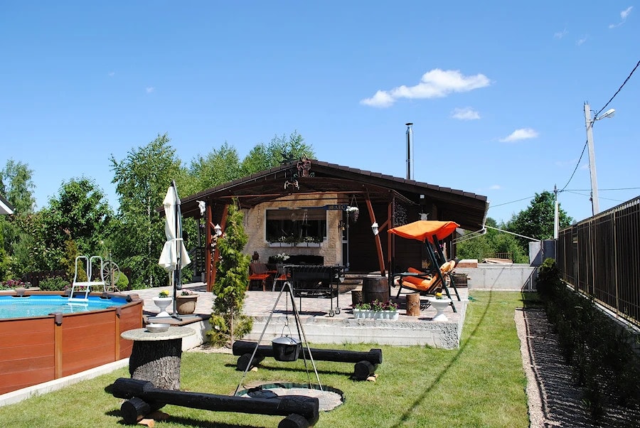 Maison en bois bâti dans le style de hi tech, projet «To Dream»  