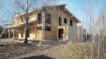 Maison contemporaine style Hi-Tech 217 m²