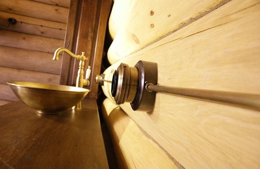 在一个木房子里的接线