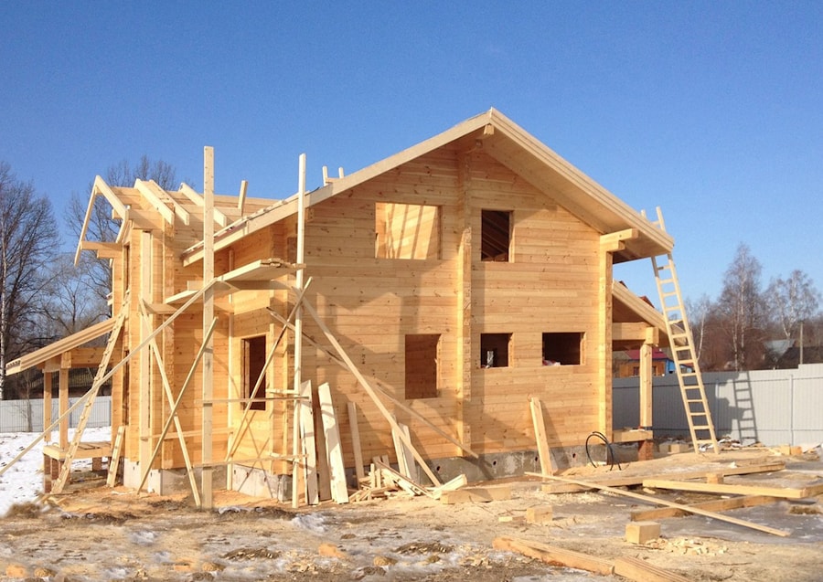 建造胶合木材“小太阳”木屋 - 总面积172平方米  
