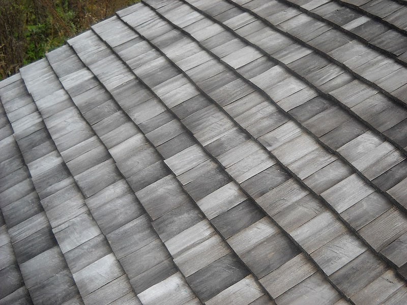带状疱疹屋顶的木屋，屋顶上的带状疱疹 - 安装80,50 BYR。 m²三层  
