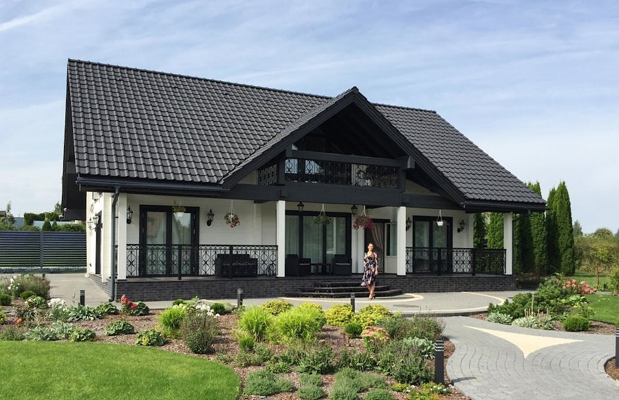 Hvitt trehus laget av laminert finertømmer "White House" 207 m²