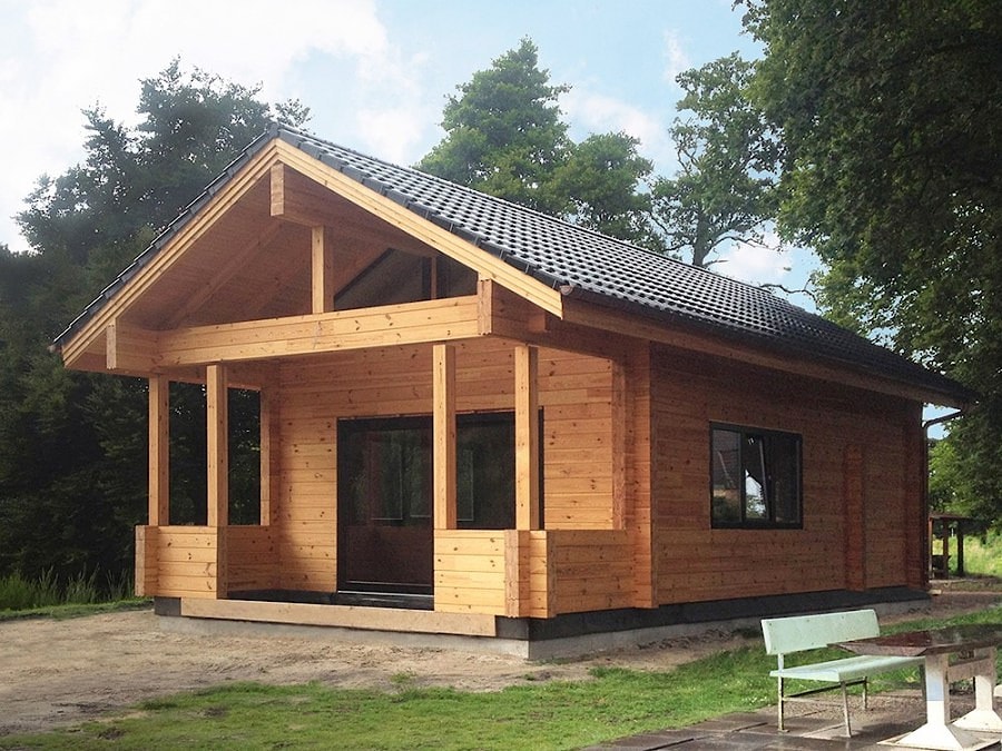 Casa de madera con sauna de vigas perfiladas encoladas. Proyecto Danubio 81,82 m2. Alemania  